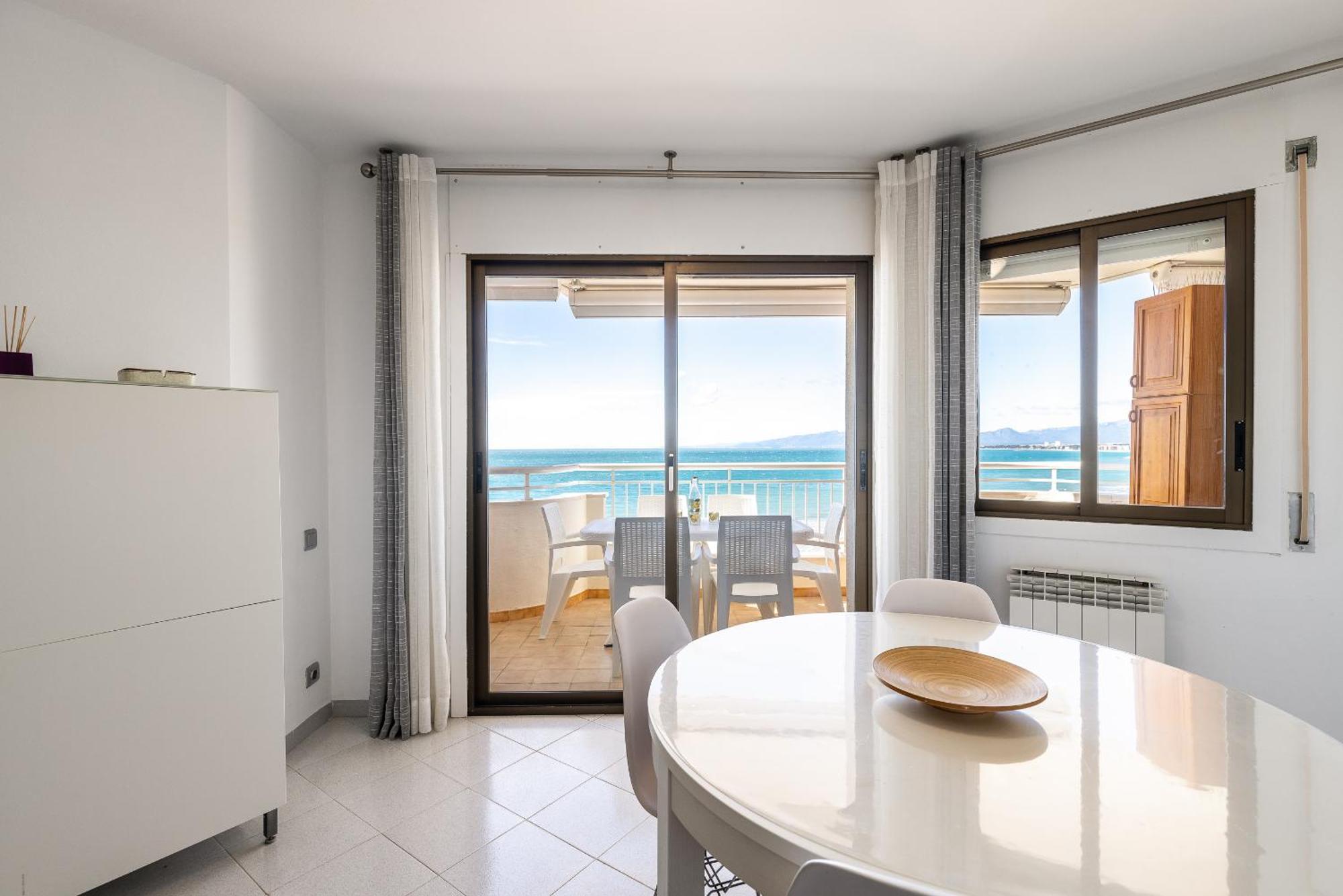 Uhc Santillana Family Complex Salou Kültér fotó